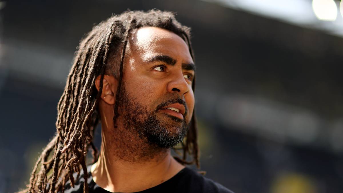 PATRICK OWOMOYELA: In der Bundesliga lief er für den BVB und Werder Bremen auf, sein Team beim Benefiz-Spiel ist noch unklar