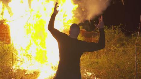 Randy Orton legte zum Abschluss von WWE SmackDown Live ein Feuer