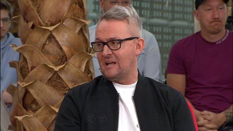 Im STAHLWERK Doppelpass klärt VfB-Boss Alexander Wehrle auf, wie die Stuttgarter Hoeneß halten konnten.