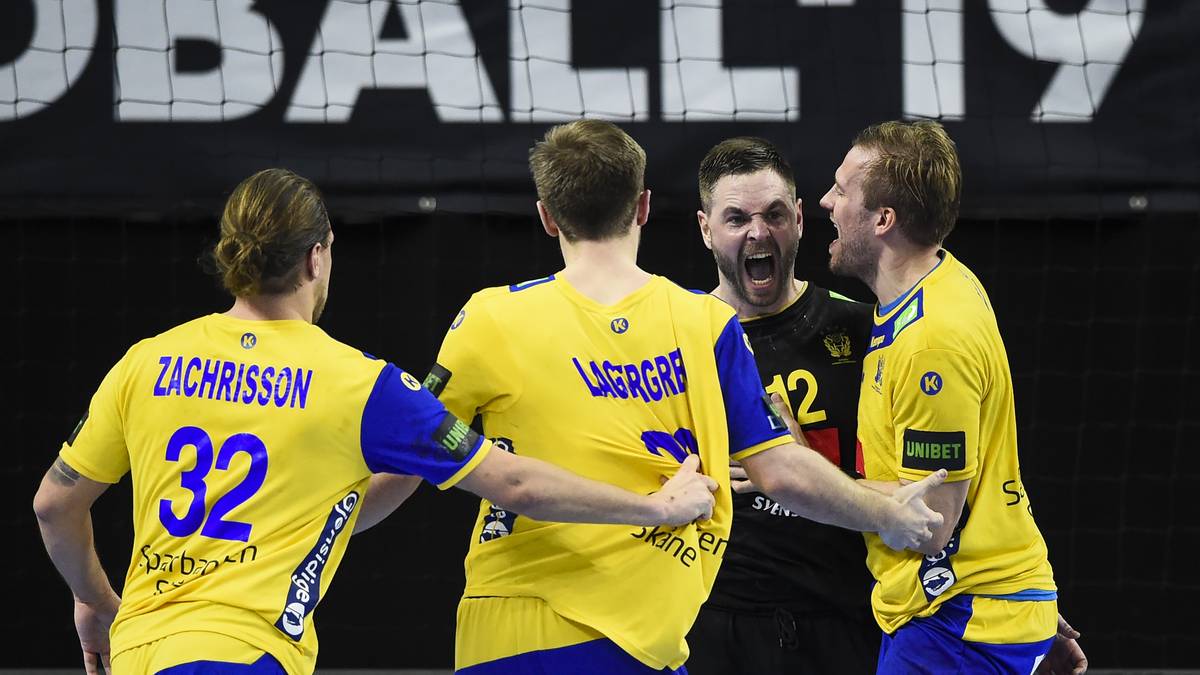 Auch "Blacky" Schwarzer traut den Schweden einiges zu. "Bei den Schweden hat mir, ähnlich wie bei uns, die Abwehrarbeit sehr imponiert. Sie haben sehr gute Torhüter hinten drin und haben gezeigt, dass sie sehr starken Handball spielen können"