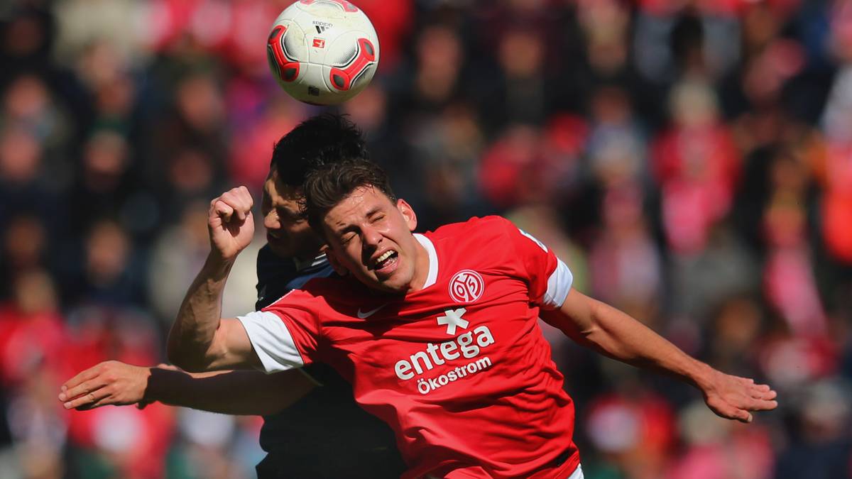 Im Gegenzug sichert sich Schalke die Dienste von Stürmer Adam Szalai, das zweite Mitglied der Bruchweg-Boys. Doch im Ruhrpott wird er nie wirklich glücklich und so wechselt der Ungar, der einst in der zweiten Mannschaft bei Real Madrid spielte, vor der vergangenen Saison zur TSG Hoffenheim. Doch auch dort kann er noch nicht an die Leistung seiner Mainzer Zeit anknüpfen