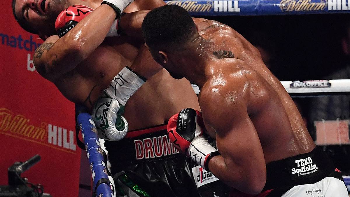 Ob Joshua es gegen Klitschko auch so schnell erledigt? Seinen letzten Gegner, Eric Molina aus den USA, fertigt er in drei Runden durch technischen K.o. ab