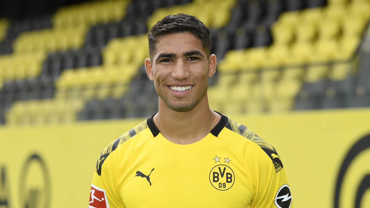 MAROKKO (3): Achraf Hakimi spielt auf Leihbasis für zwei Jahre bei Borussia Dortmund und wird im kommenden Sommer wahrscheinlich zu Real Madrid zurückkehren. Dem 21-Jährigen gelang in der vergangenen Saison als Außenverteidiger beim BVB der Durchbruch und er ist auch zu einer festen Größe in der marokkanischen Nationalmannschaft geworden. Neben Hakimi sind noch zwei weitere Marokkaner in der Bundesliga aktiv