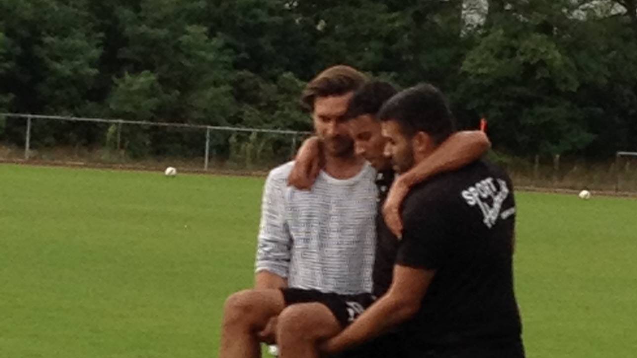 Bouhaddouz vom Platz getragen