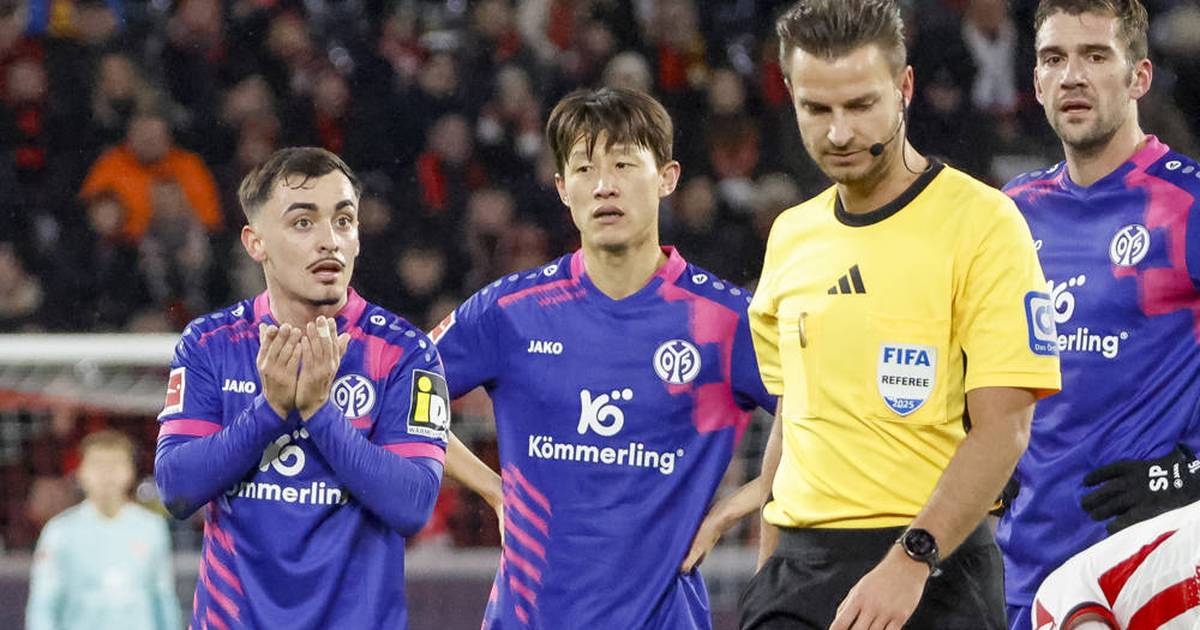 Bundesliga: Platzverweis von DFB-Star sorgt für Verwirrung