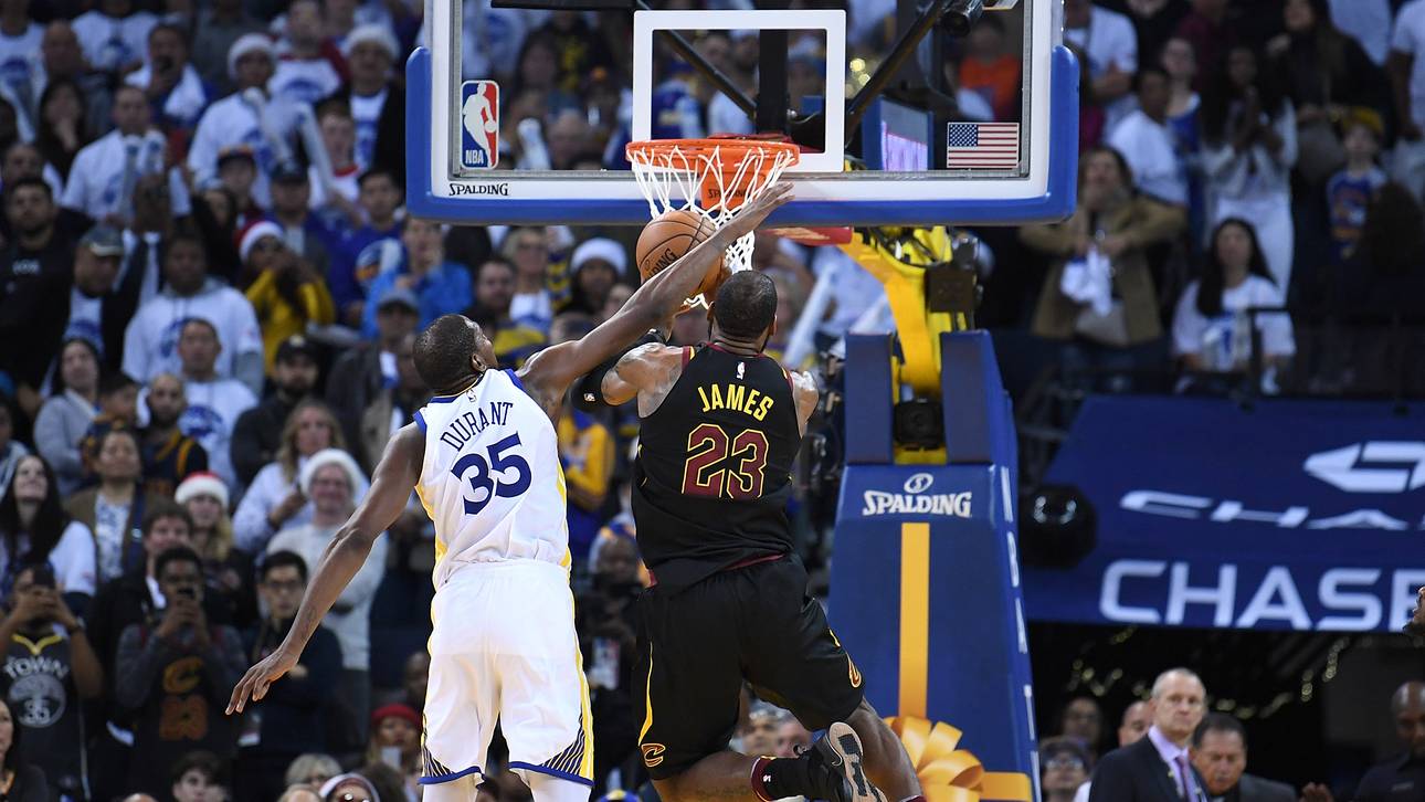 Cleveland Cavaliers v Golden State Warriors