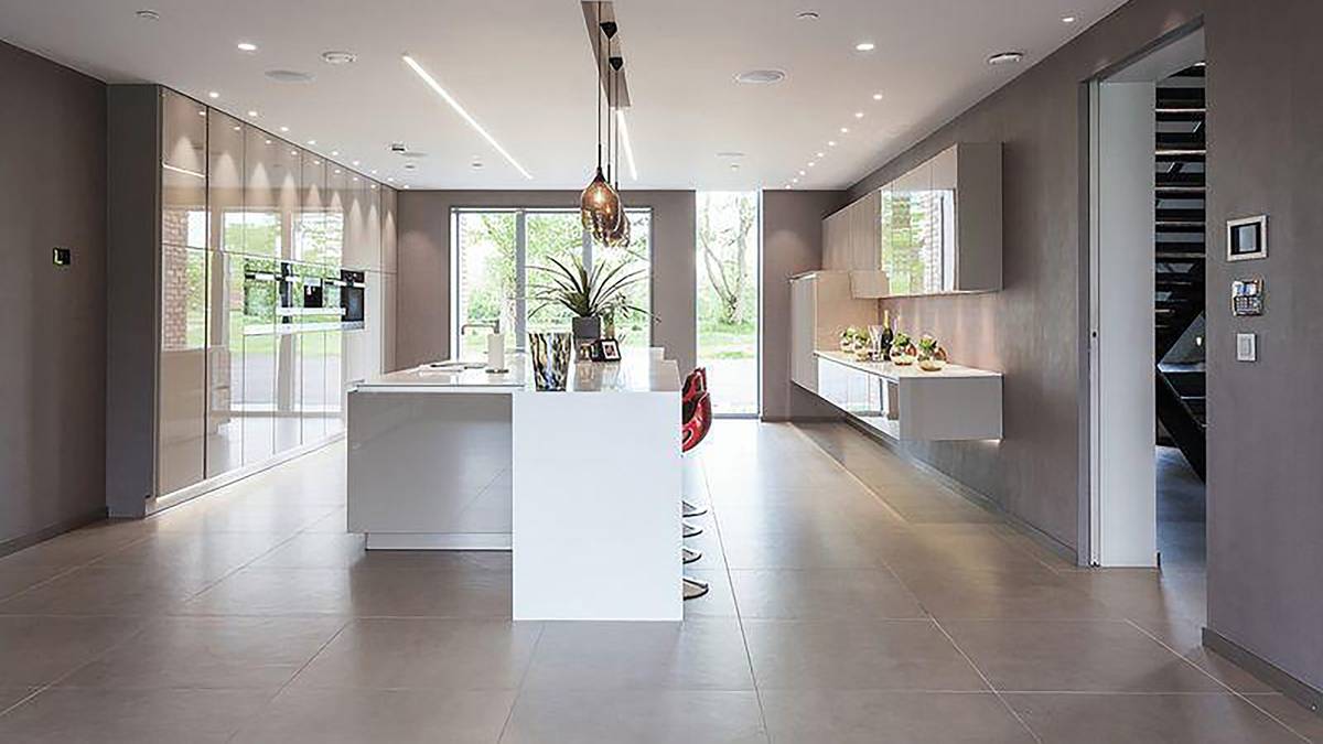 Knapp 3,5 Million Euro ließ sich der der 22-Jährige seine neue Bude in der westlichen Provinzstadt Chester kosten, die keine Autostunde vom Trainingsgelände der Citizens entfernt liegt