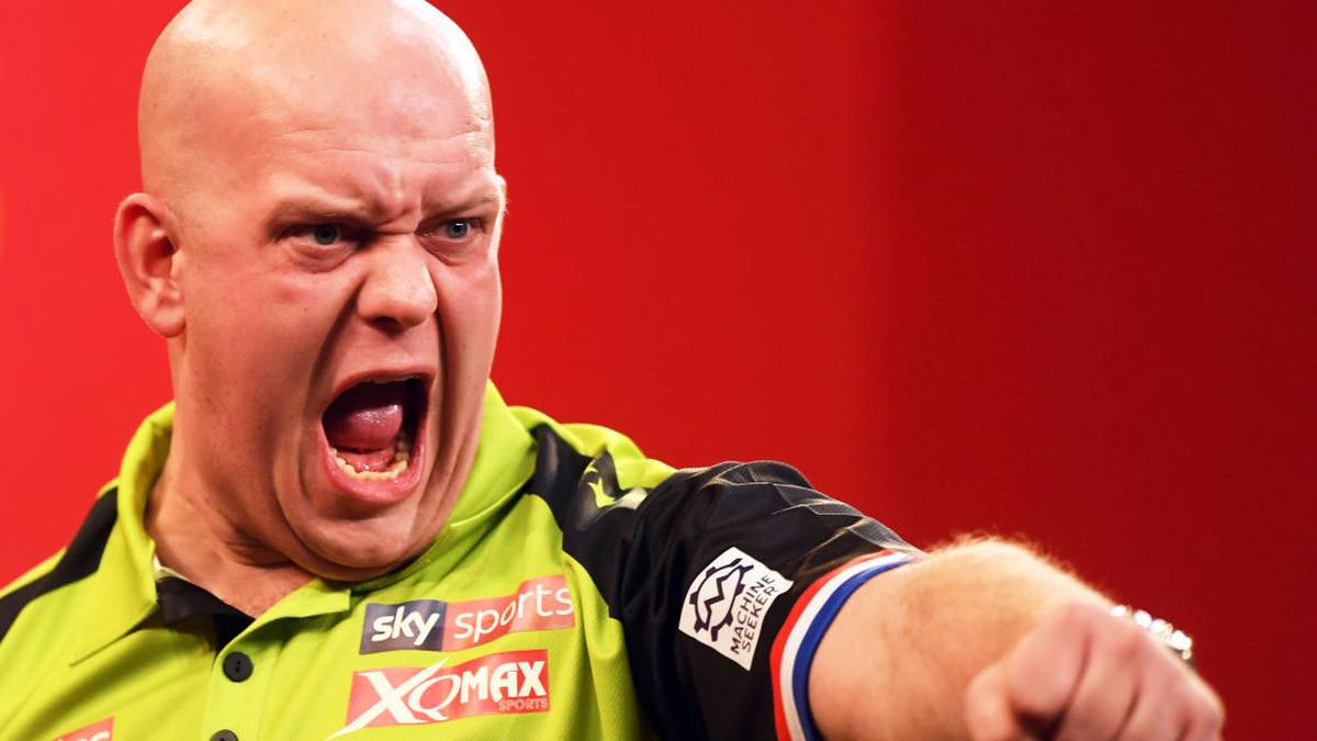 RANG 1 - MICHAEL VAN GERWEN: Taylors unbestrittener Nachfolger als Dominator legt 2019 das nächste unfassbare Jahr hin. Sechs von zehn Majors schnappte er sich, darunter zum ersten Mal die Champions League. Der Titel führt auch 2020 nur über den Kannibalen, der bei WMs oftmals nicht seine ganze Extraklasse abrief, aber 2019 zeigte, dass der Ally Pally auch sein Wohnzimmer ist