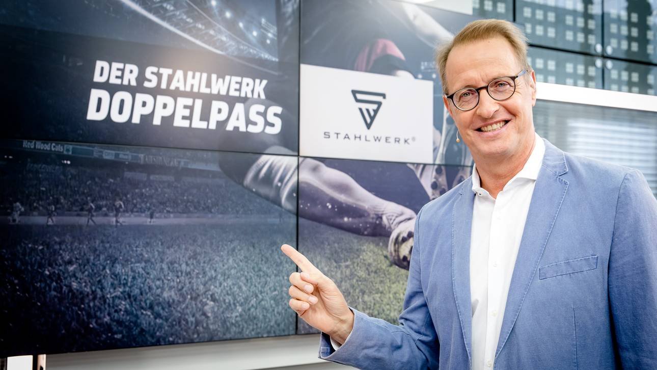 Saisonstart für den „Der STAHLWERK Doppelpass“: Deutschlands Fußballtalk Nr. 1 begrüßt Andreas Rettig als Stargast zur Diskussion über den Supercup und den DFB-Pokal – Ruth Hofmann feiert Comeback als Co-Moderatorin