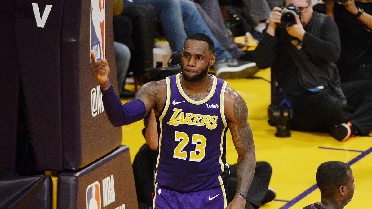 LeBron James spielt seit 2003 in der NBA. "King James" wechselte 2018 zu den Los Angeles Lakers