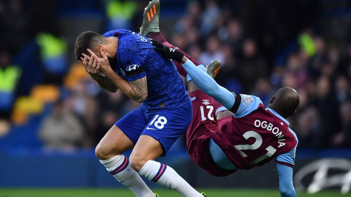 OLIVIER GIROUD: Der Stürmer, der schon während der WM nicht zu den Leistungsträgern gehörte, spielt auch in dieser Saison beim FC Chelsea keine große Rolle. 