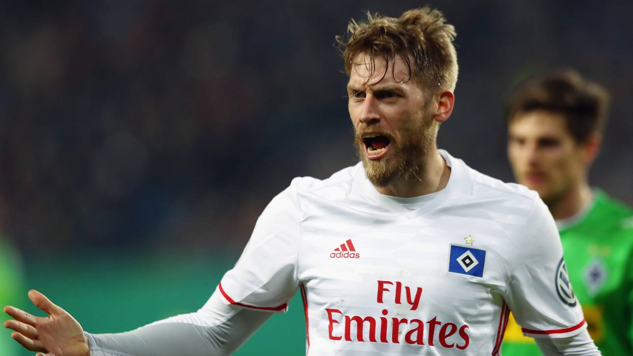 Hunt kurz vor Absprung beim HSV