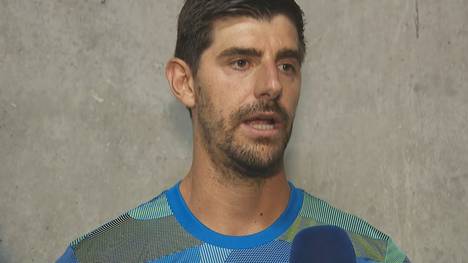 Thibaut Courtois fühlt sich unter Trainer Xabi Alonso wohl. Der Torhüter von Real Madrid erklärt nach dem 3:0-Auswärtssieg gegen Oviedo seine neue, offensivere Rolle.