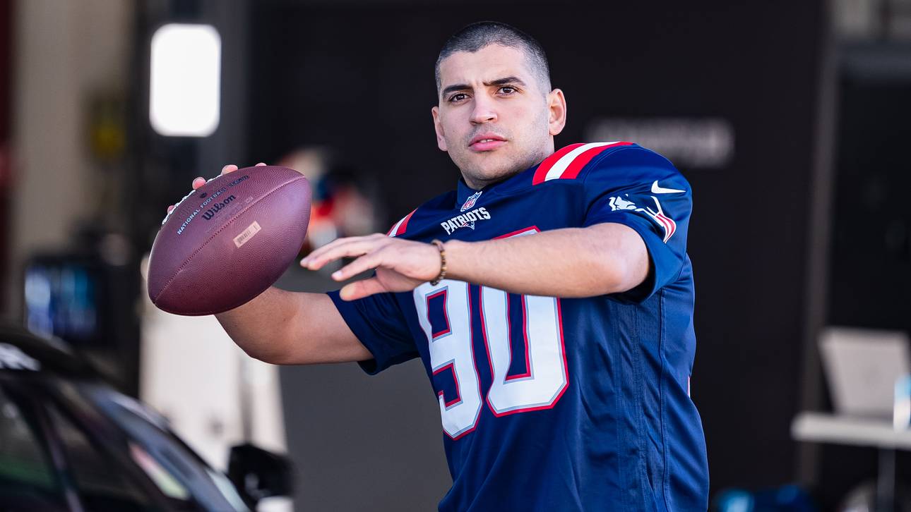 DTM-Champion Ayhancan Güven im Trikot der New England Patriots