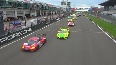 Motorsport-Action garantiert im Porsche GT Magazin. Diesmal mit den Highlights der NLS, IMSA-Racing aus Daytona und allen Hintergründen zum Porsche GT Magazin.  