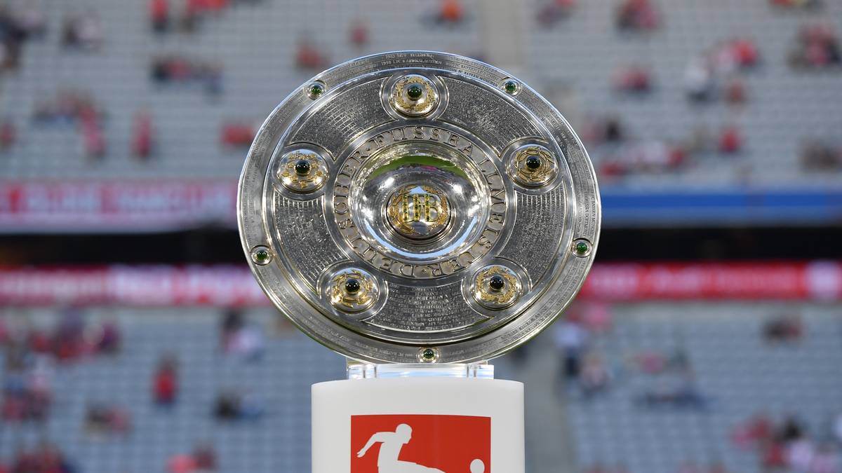 Endlich wieder Bundesliga! Der Kampf um die Meisterschale beginnt. SPORT1 zeigt die besten Bilder des 1. Spieltags 2017/ 2018