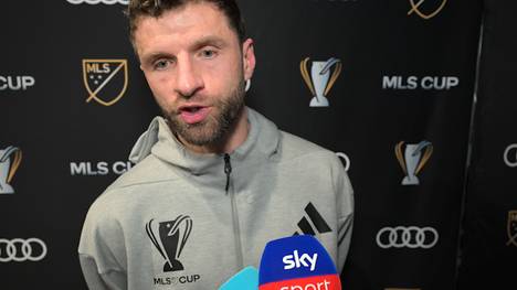 Thomas Müller verliert mit den Miami Whitecaps das Finale gegen Inter Miami und Lionel Messi. Nach der Partie wirkt der deutsche Altstar gefasst - macht aber auch seine Enttäuschung deutlich.