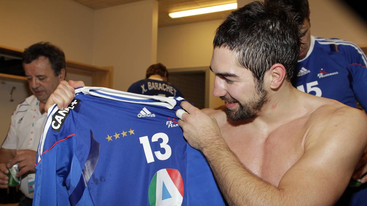 2011, FRANKREICH: Ein weiterer Stern auf dem Trikot für Nikola Karabatic und sein zweiter WM-Titel. Der Spielmacher der Franzosen wird zum ersten Mal auch zum MVP des Turniers gewählt, erzielt starke 51 Tore in zehn Spielen