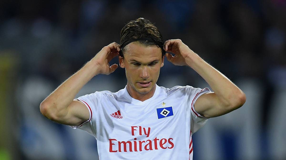 2015 finanzierte Kühne den Transfer des schwedischen Nationalspielers Albin Ekdal für 4,5 Millionen Euro. Der Sechser enttäuschte sportlich nicht, ist aber sehr verletzungsanfällig. In drei Spielzeiten machte Ekdal von 100 möglichen Spielen nur 55 und schoss ein Tor