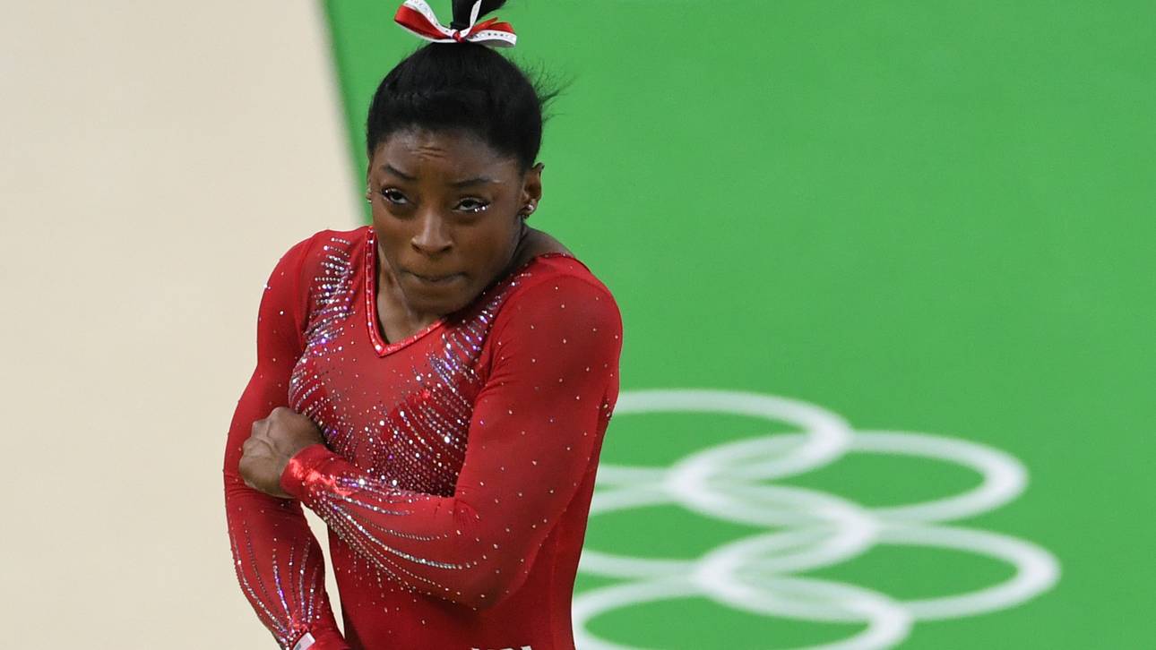 US-Star Biles holt drittes Gold