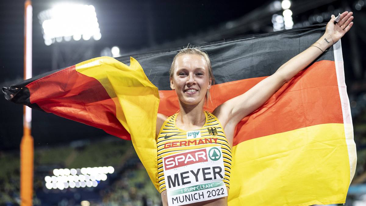Lea Meyer lief zu Silber über 3000 m Hindernis