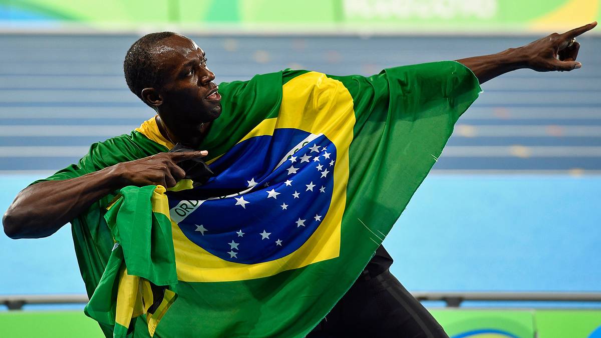 Diese freuen sich auch auf seine Siegerpose, eingehüllt in die Fahne des Gastgeberlandes. Als Erinnerung an die gute Unterstützung werde er eine brasilianische Flagge mit nach Hause nehmen, kündigt der 29-Jährige an