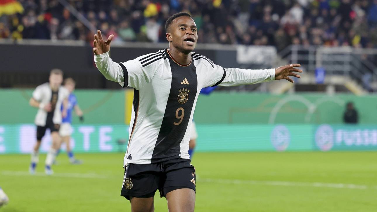 Moukoko trifft: U21 auf EM-Kurs