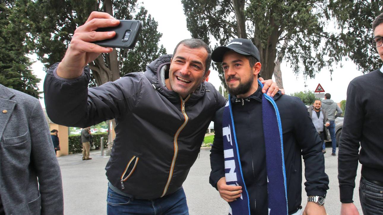 Amin Younes (r.) wechselte im Sommer von Ajax Amsterdam zum SSC Neapel