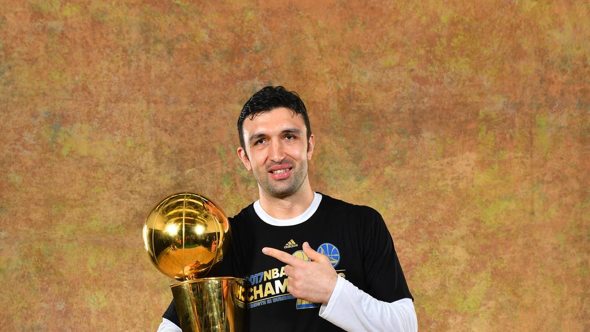 ZAZA PACHULIA - Georgien: Der 2,11 Meter-Center ist der absolute Superstar in der georgischen Nationalmannschaft. Auf dem NBA-Champion und früheren Kollegen von Dirk Nowitzki wird der größte Druck lasten, doch zu mehr als einem Vorrundenaus wird es wahrscheinlich nicht reichen