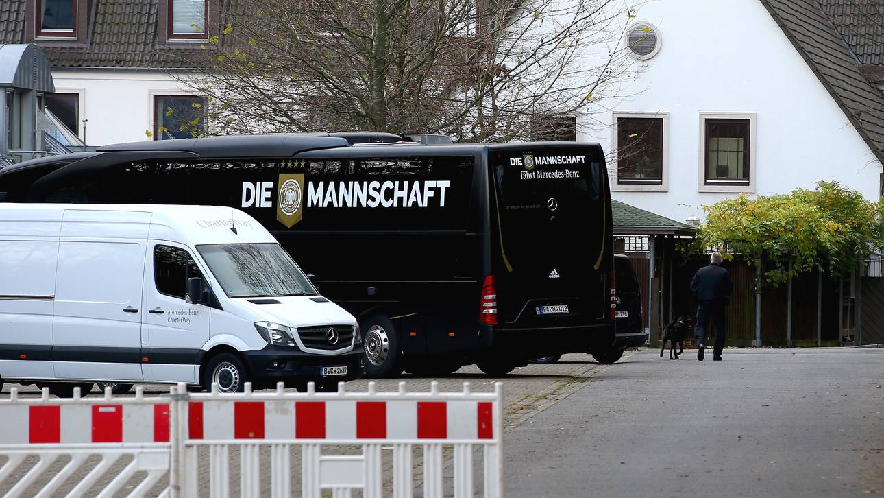 DFB-Team reist aus Hannover ab