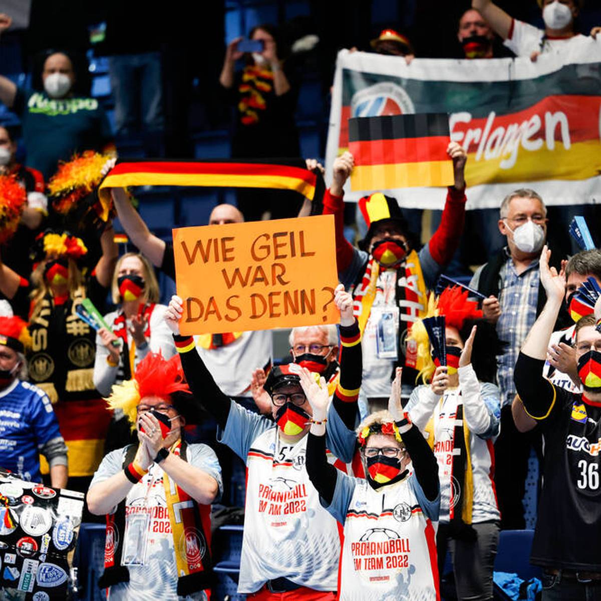 Ungeachtet des Corona-Chaos‘ zeigen Deutschlands Handballer eine Gala gegen Polen. Neben Blitz-Comebacker Bitter überzeugt Youngster Köster. Geht noch viel mehr bei der EM?