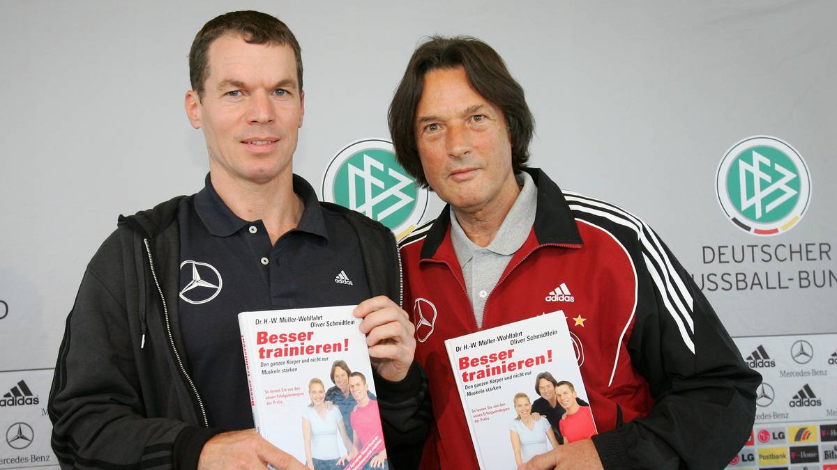 Auch als Autor ist der nimmermüde Arzt im Einsatz. 2007 veröffentlicht er gemeinsam mit Oliver Schmidtlein das Buch "Besser trainieren!"