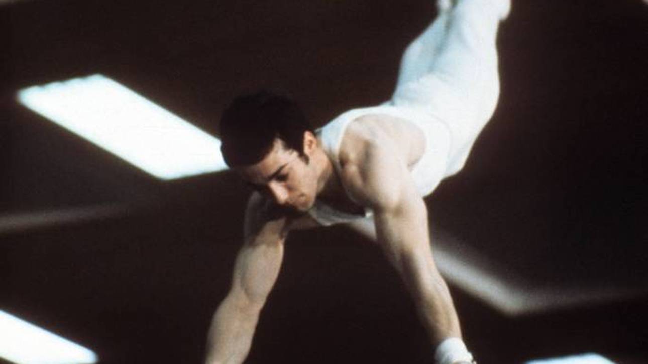 Eberhard Gienger gewann 1974 WM-Gold am Reck