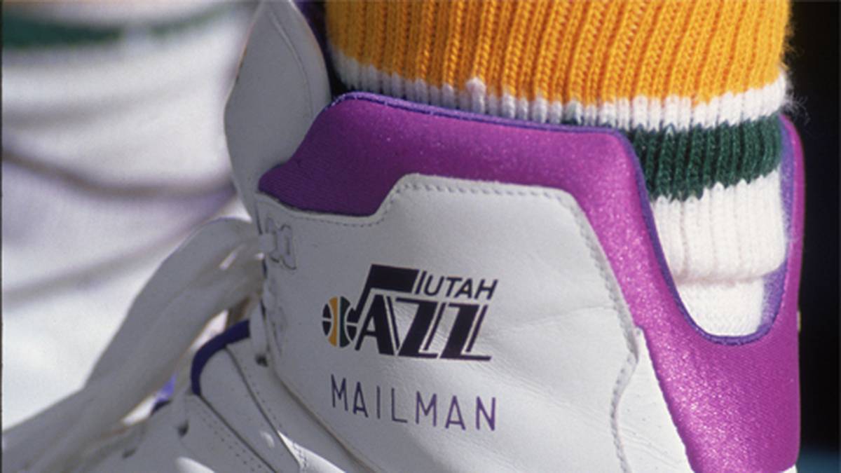 Auch Karl Malone, einer der ganz Großen der NBA-Geschichte springt auf diesen Zug auf. Der "Mailman" lieferte die Punkte so zuverlässig ab wie ein Postbote seine Briefe