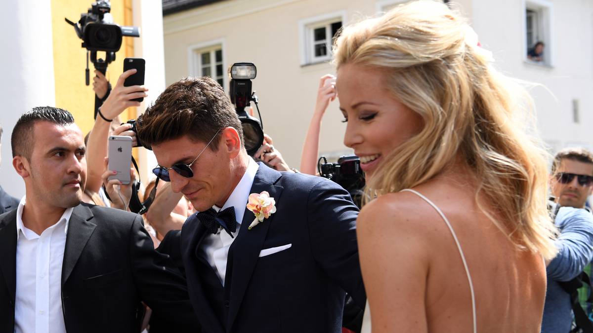 ...mit seinem Wechsel zu Besiktas Istanbul nimmt seine Karriere wieder Fahrt auf. Gomez wird türkischer Meister und Torschützenkönig