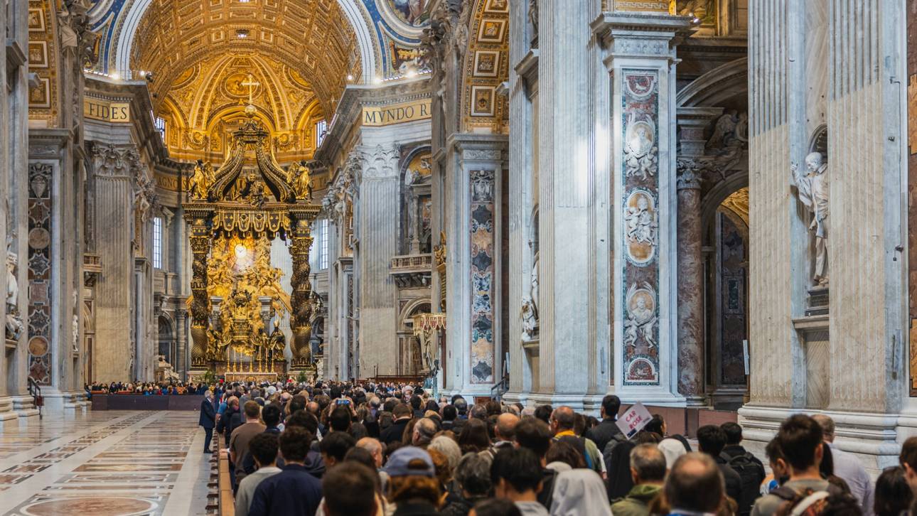 Roma nimmt Abschied von Papst