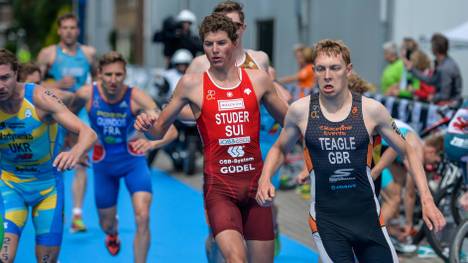 James Teagle (r.) gewann beim Triathlon in Barcelona Bronze