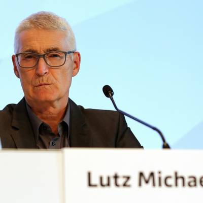 Schiedsrichterchef Lutz-Michael Fröhlich ist alles andere als zufrieden mit dem Einsatz des Videobeweises in der aktuellen Bundesliga-Saison.