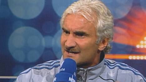 Seit fast 50 Jahren prägt Rudi Völler den deutschen Fußball wie kaum ein anderer  - „Rudi Völler – Es gibt nur einen“, ist ab dem 3. Oktober exklusiv auf Sky sowie mit dem Streaming-Service WOW zu sehen.