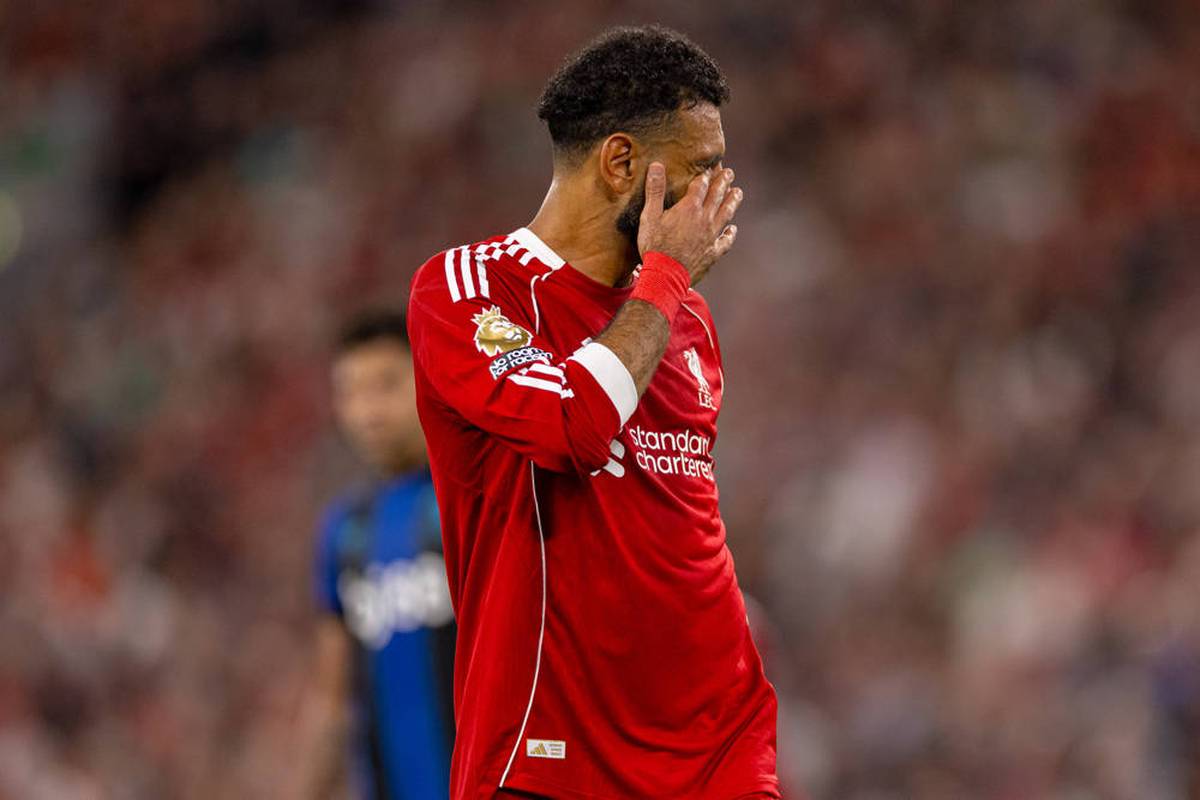 Liverpools Trainer Arne Slot äußert sich über die Fan-Choreografie für den verstorbenen Diogo Jota beim Saisonauftakt gegen Bournemouth, die auch Teamkollege Mohamed Salah sichtlich bewegte.