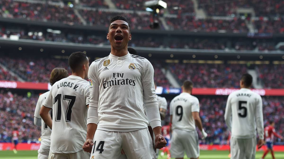 PLATZ 3 - REAL MADRID: Ein 1:1 im Clasico in Barcelona, dann ein 3:1 im "Derby Madrileno" bei Atletico - Real ist wieder zurück im Rennen. In La Liga sind es nur noch sechs Punkte Rückstand auf Spitzenreiter Barca. Ins Achtelfinal-Duell mit Ajax geht der Titelverteidiger als klarer Favorit