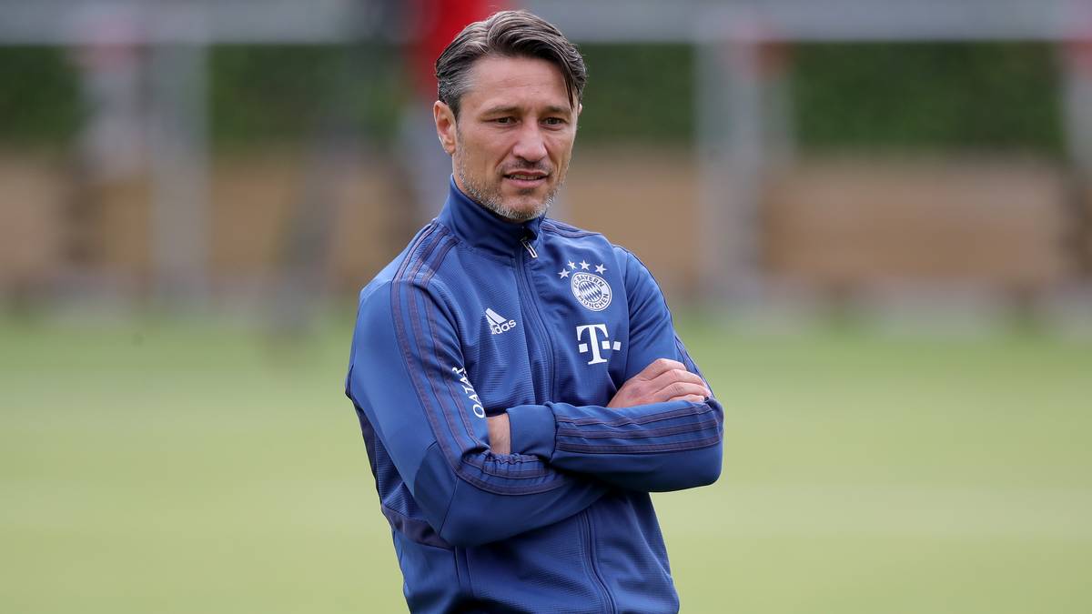 NIKO KOVAC: Taktik, Aufstellung und Trainingsinhalte: Der Ältere der beiden Kovac-Brüder hat als Cheftrainer immer das letzte Wort im sportlichen Bereich. Ihm wurde es durch die Bayern-Oberen in seinem ersten Jahr nicht gerade leicht gemacht. Biss sich aber durch und erkämpfte sich damit auch die Anerkennung der meisten Fans