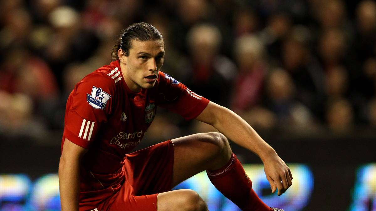 Das Beispiel Andy Carroll zeigt, dass die Vereine häufig deutlich mehr ausgeben, als der Weiterverkauf des Spielers später einbringt. Carroll kam 2011 für 41 Millionen Euro zu Liverpool