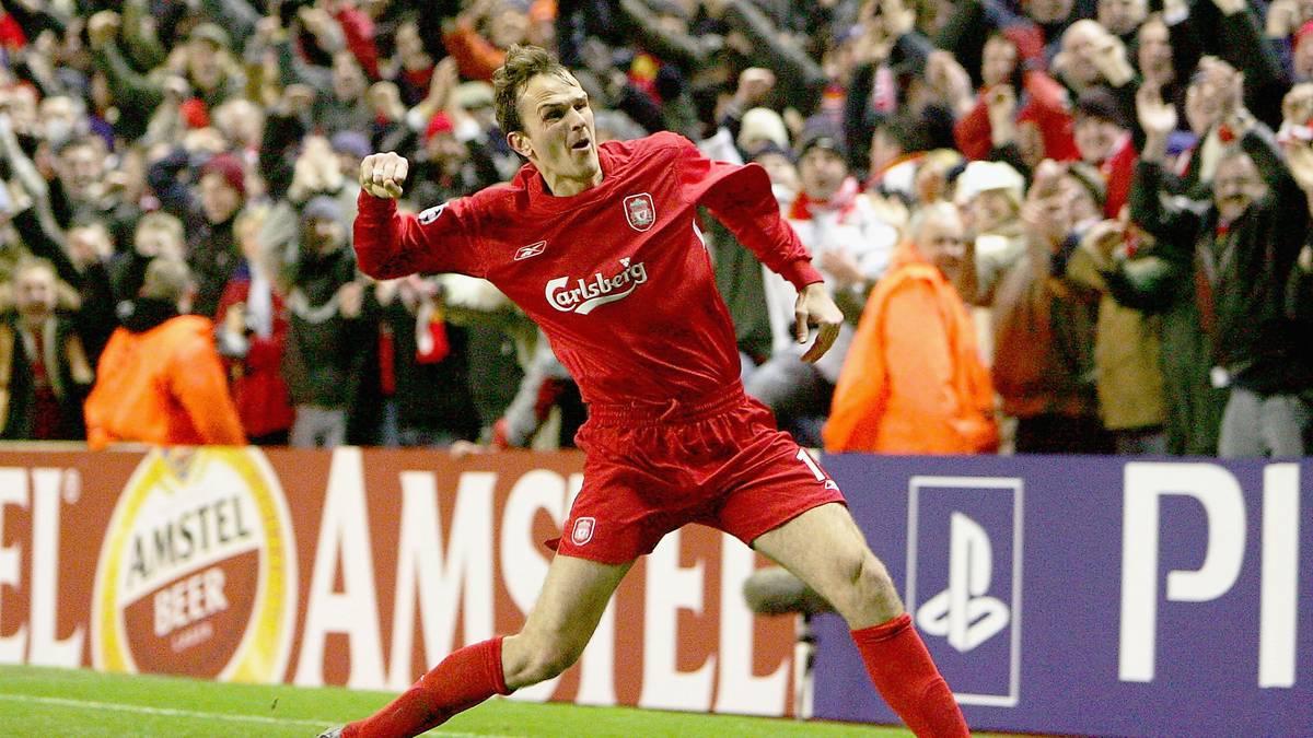 Nach einer starken Saison bei Newcaslte United wurd der FC Liverpool auf den schlaksigen Nationalspieler aufmerksam und verpflichtete ihn zur Saison 1999/00 für umgerechnet 12 Millionen Euro. Auch beim Champions-League-Wunder gegen den AC Mailand in der Saison 2004/05 war Hamann mit von der Partie