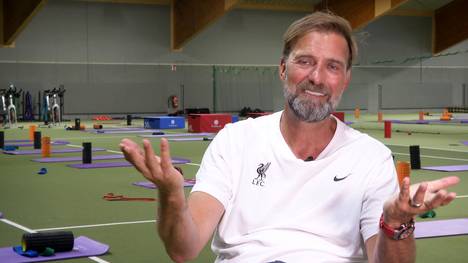 SPORT1 hat Jürgen Klopp exklusiv in Liverpool besucht. Im Interview spricht der Erfolgscoach über schmerzhafte Niederlagen, seinen Umgang damit und verrät, warum er und sein Team nach dem verlorenen Champions-League-Finale feierten und was ihn an Eintracht Frankfurt beeindruckt.