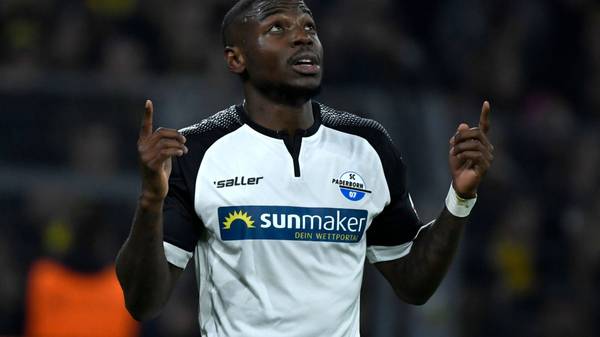 Paderborn's German forward Streli Mamba celebrates after scoring during the German first division Bundesliga football match Borussia Dortmund v SC Paderborn in Dortmund, western Germany, on November 22, 2019. (Photo by INA FASSBENDER / AFP) / RESTRICTIONS: DFL REGULATIONS PROHIBIT ANY USE OF PHOTOGRAPHS AS IMAGE SEQUENCES AND/OR QUASI-VIDEO (Photo by INA FASSBENDER/AFP via Getty Images)