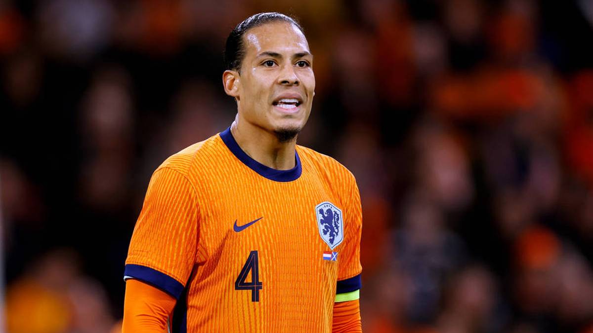 Niederlande (Heim) - Ausrüster: Nike - Dieses Bild kommt nicht überraschend. Virgil van Dijk und die Niederlande sind natürlich in orangen Heimtrikots dabei. 