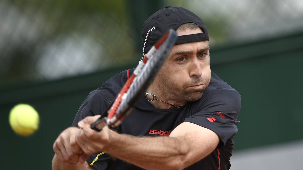 Becker sagt Turnier in Halle ab