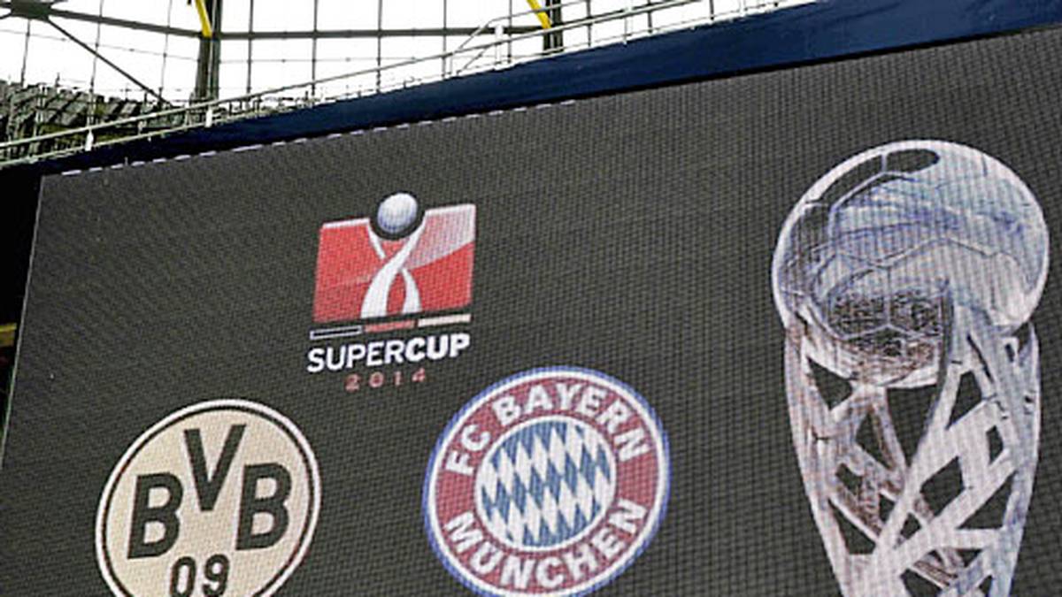 Mittwochabend, Signal Iduna Park, Dortmund - es geht um den Supercup zwischen der heimischen Borussia und dem FC Bayern München. Eigentlich ist es das Duell zwischen Meister und Pokalsieger. Aber in diesem Fall fordert Meister und Pokalsieger Bayern den jeweiligen Vize BVB. Es ist das erste Pflichtspiel beider Mannschaften in der Saison 2014/'15. SPORT1 hat die Bilder