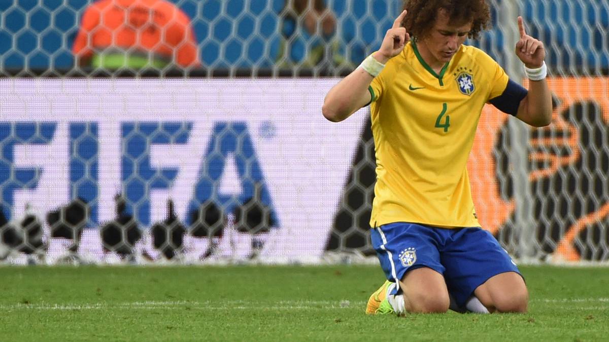 Soll Ersatzmann Dante führen, ist selbst hoffnungslos verloren. Sein Gebet nach Abpfiff bleibt eines der Bilder dieses Spiels. Inzwischen zurück bei Chelsea. Seit Juni 2017 nicht mehr für die Selecao nominiert